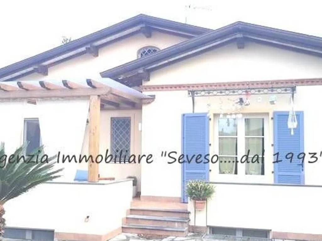casa indipendente in affitto a Pietrasanta in zona Marina di Pietrasanta