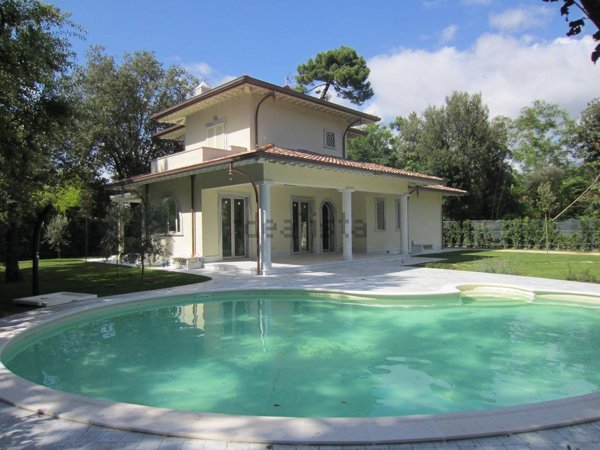 casa indipendente in affitto a Pietrasanta in zona Tonfano
