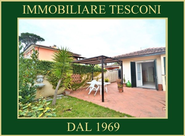casa indipendente in affitto a Pietrasanta in zona Vignone