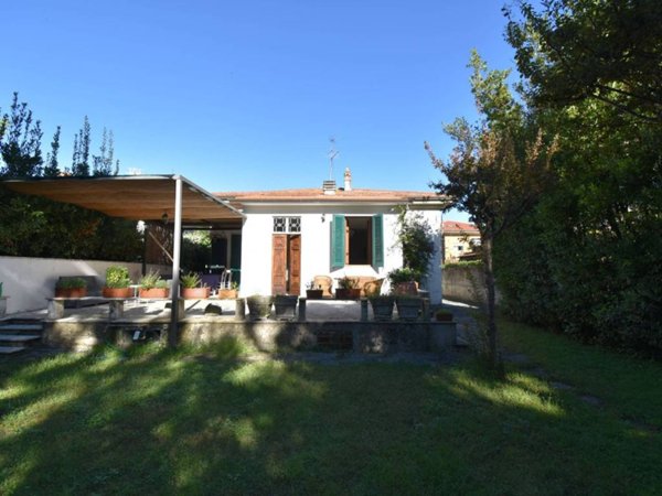 casa indipendente in affitto a Pietrasanta in zona Tonfano