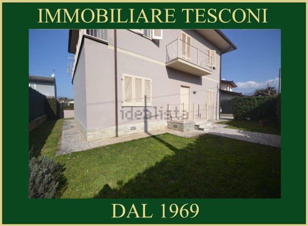 appartamento in affitto a Pietrasanta in zona Tonfano