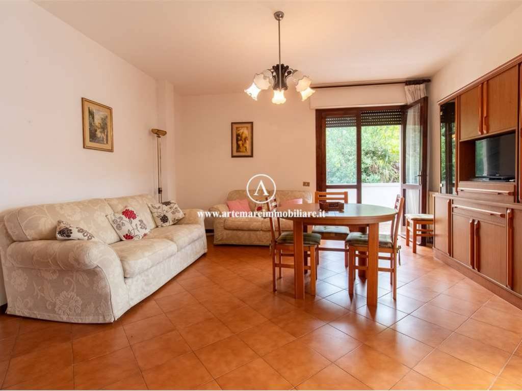 appartamento in affitto a Pietrasanta in zona Tonfano