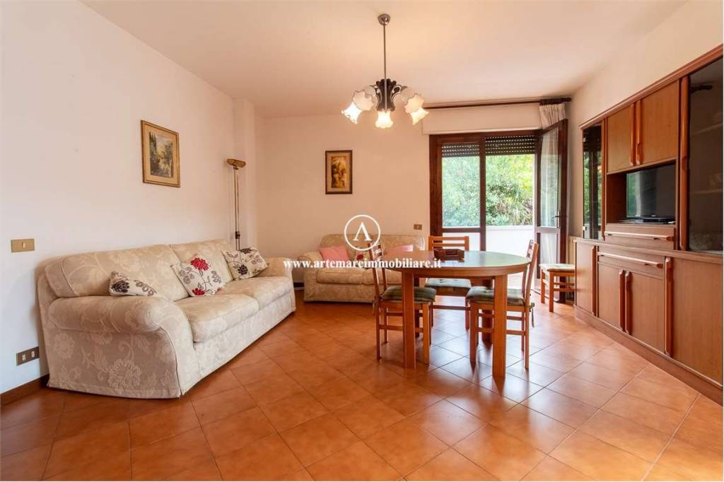 appartamento in affitto a Pietrasanta in zona Tonfano