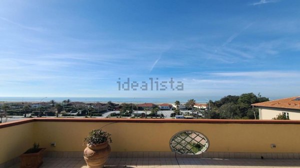 appartamento in affitto a Pietrasanta in zona Tonfano