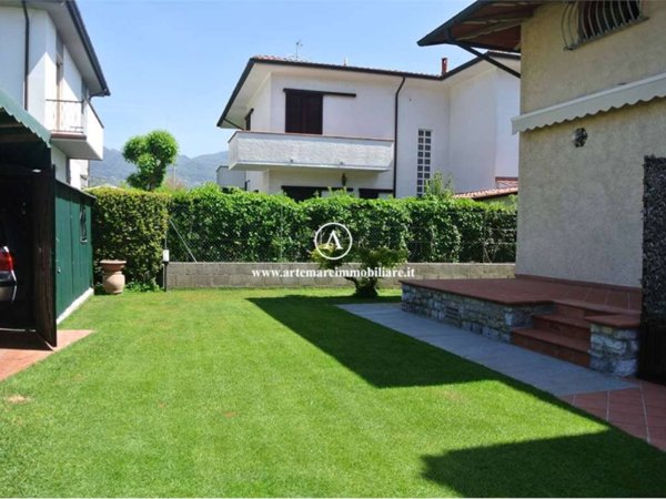 casa indipendente in affitto a Pietrasanta in zona Marina di Pietrasanta