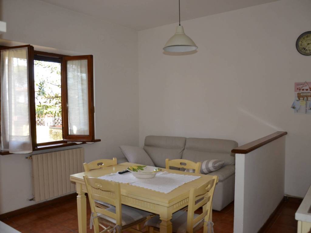 appartamento in affitto a Pietrasanta in zona Fiumetto