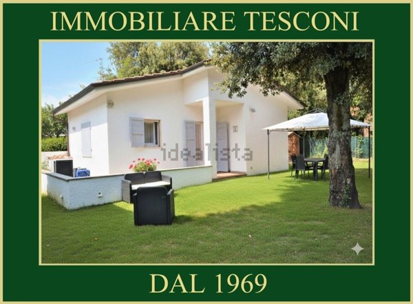 casa semindipendente in affitto a Pietrasanta in zona Fiumetto