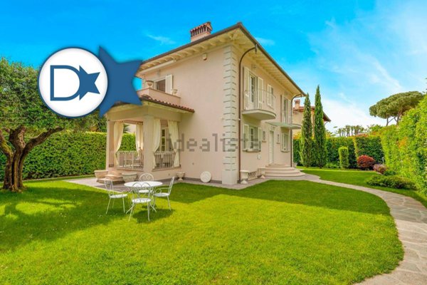 casa indipendente in affitto a Pietrasanta in zona Marina di Pietrasanta