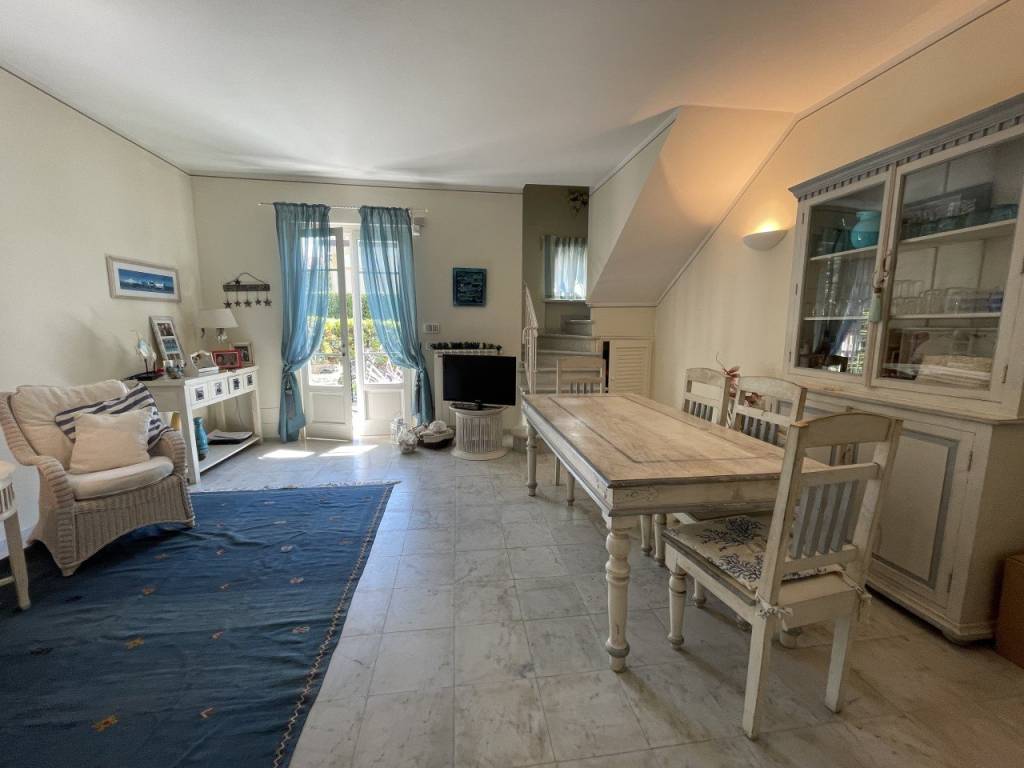 casa indipendente in affitto a Pietrasanta in zona Vignone