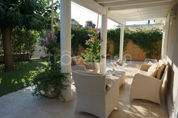 casa indipendente in affitto a Pietrasanta in zona Fiumetto