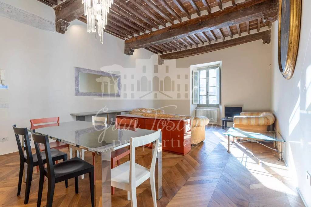 appartamento in affitto a Pietrasanta