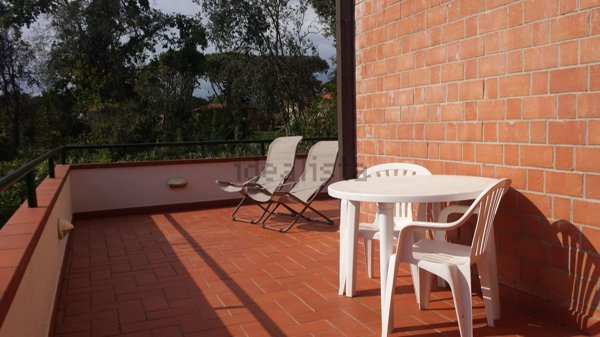 casa indipendente in affitto a Pietrasanta in zona Motrone