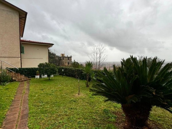 casa indipendente in affitto a Pietrasanta