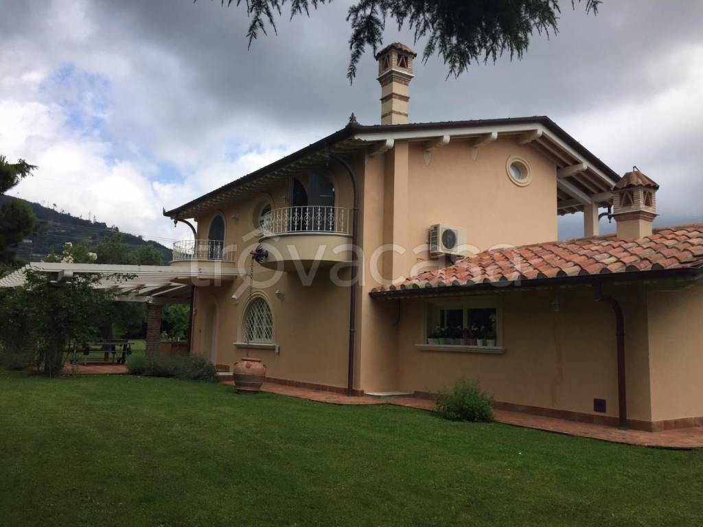 villa in affitto a Pietrasanta