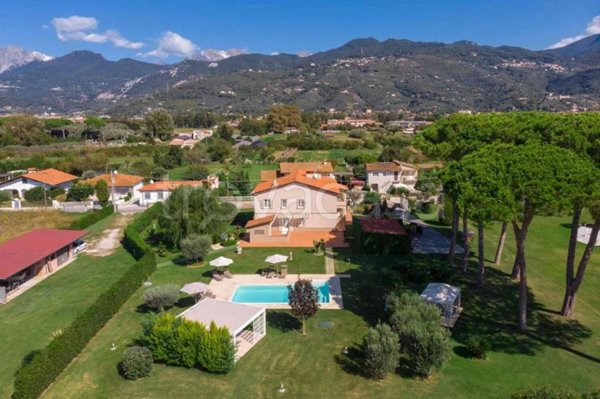 casa indipendente in affitto a Pietrasanta