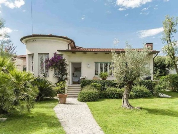 casa indipendente in affitto a Pietrasanta in zona Marina di Pietrasanta