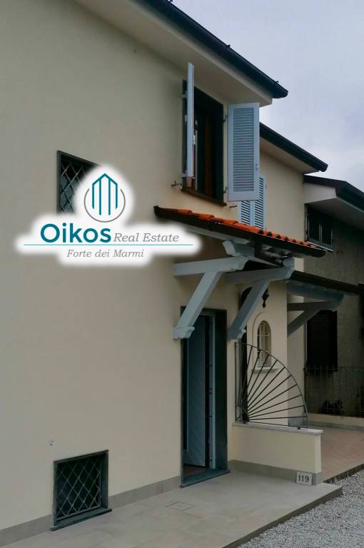 casa indipendente in affitto a Pietrasanta in zona Marina di Pietrasanta