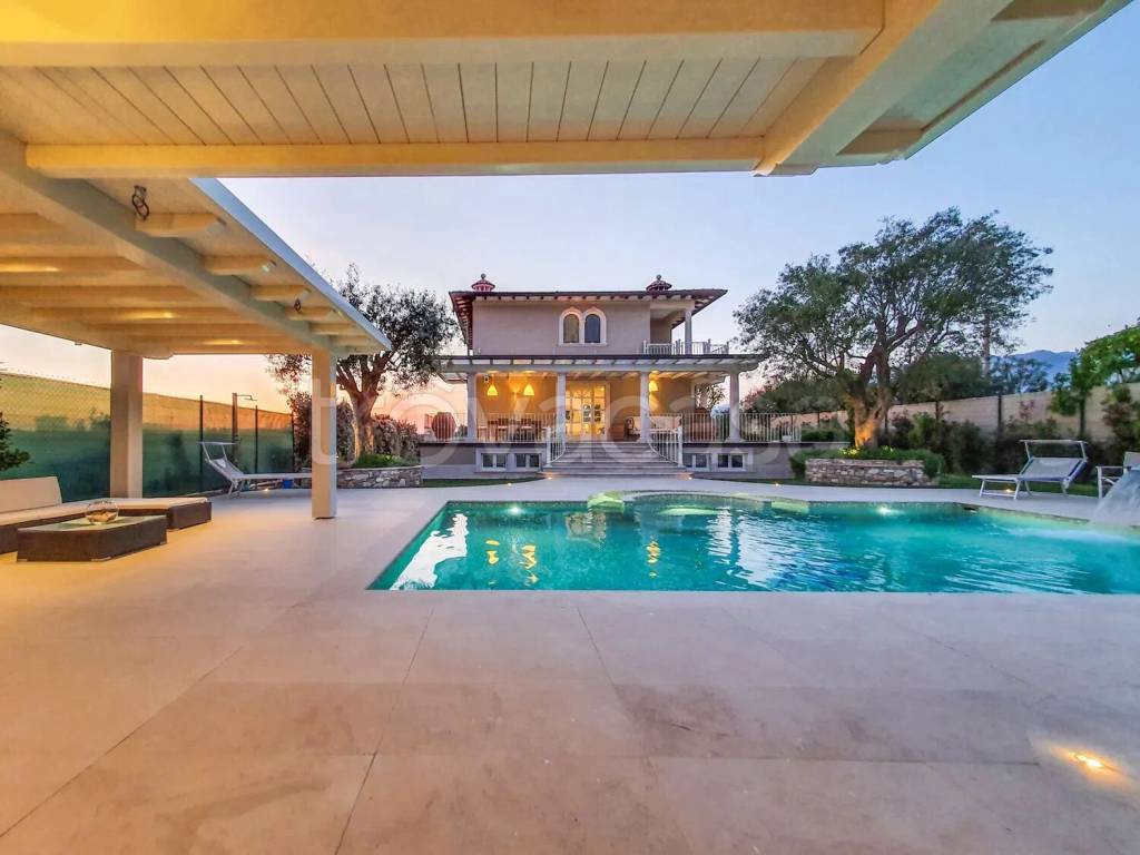 casa indipendente in affitto a Pietrasanta