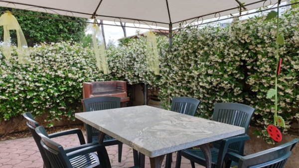 casa indipendente in affitto a Pietrasanta in zona Fiumetto