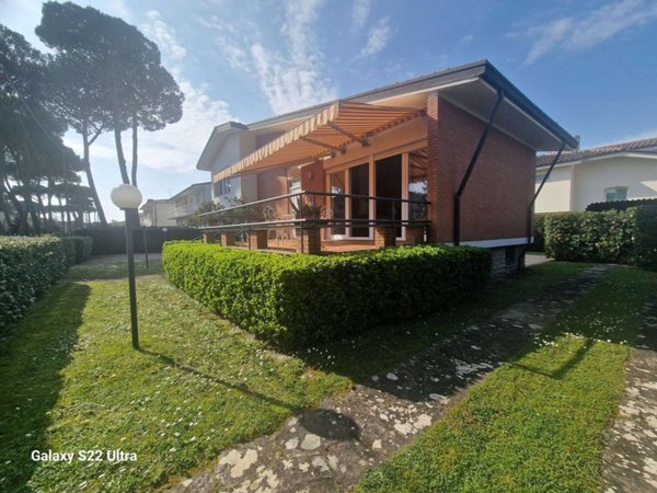 casa indipendente in affitto a Pietrasanta in zona Marina di Pietrasanta