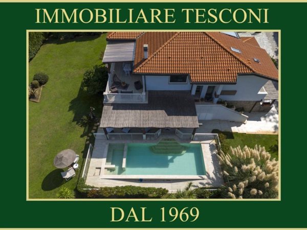 casa indipendente in affitto a Pietrasanta in zona Marina di Pietrasanta