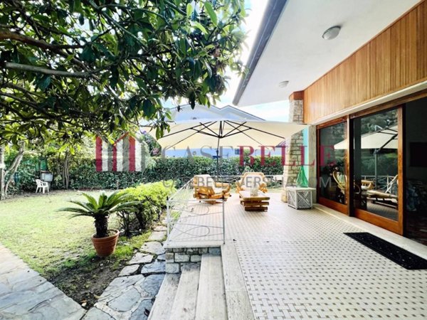 casa indipendente in affitto a Pietrasanta in zona Tonfano