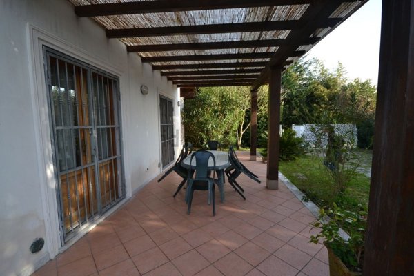 casa indipendente in affitto a Pietrasanta in zona Tonfano