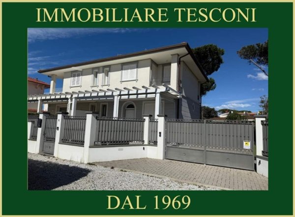 casa indipendente in affitto a Pietrasanta in zona Marina di Pietrasanta