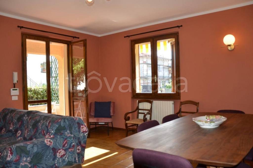 casa indipendente in affitto a Pietrasanta in zona Fiumetto