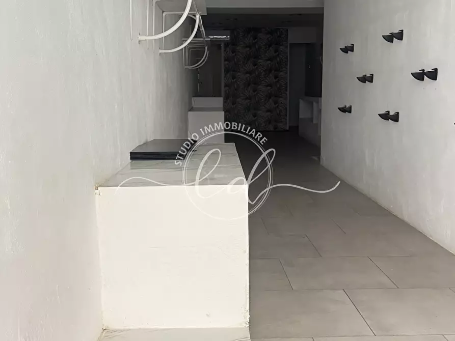 capannone in affitto a Pietrasanta