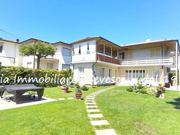 casa indipendente in affitto a Pietrasanta in zona Fiumetto