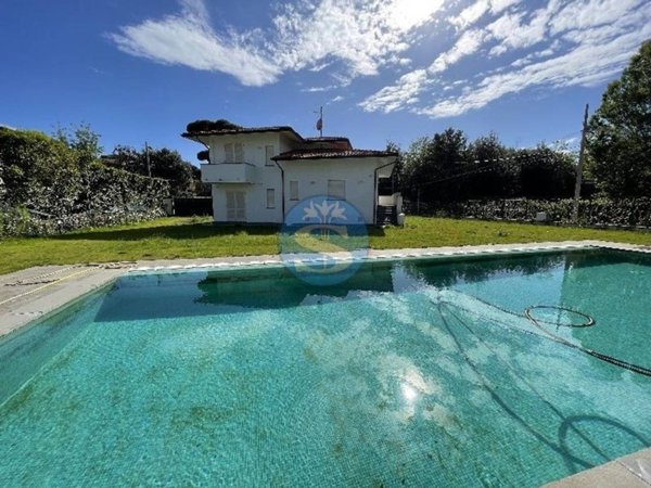 casa indipendente in affitto a Pietrasanta in zona Marina di Pietrasanta
