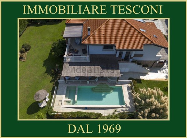 villa in affitto a Pietrasanta in zona Vignone