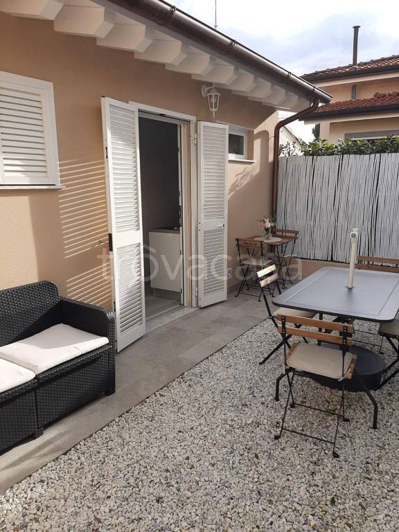 casa indipendente in affitto a Pietrasanta in zona Marina di Pietrasanta