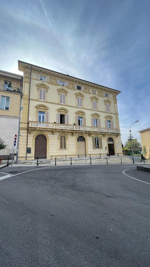 appartamento in affitto a Pietrasanta