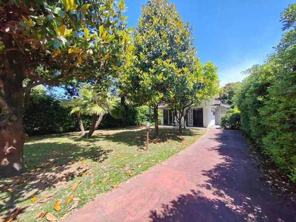 casa indipendente in affitto a Pietrasanta in zona Fiumetto