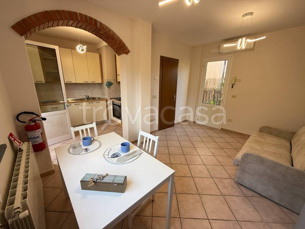 monolocale in affitto a Pietrasanta in zona Tonfano