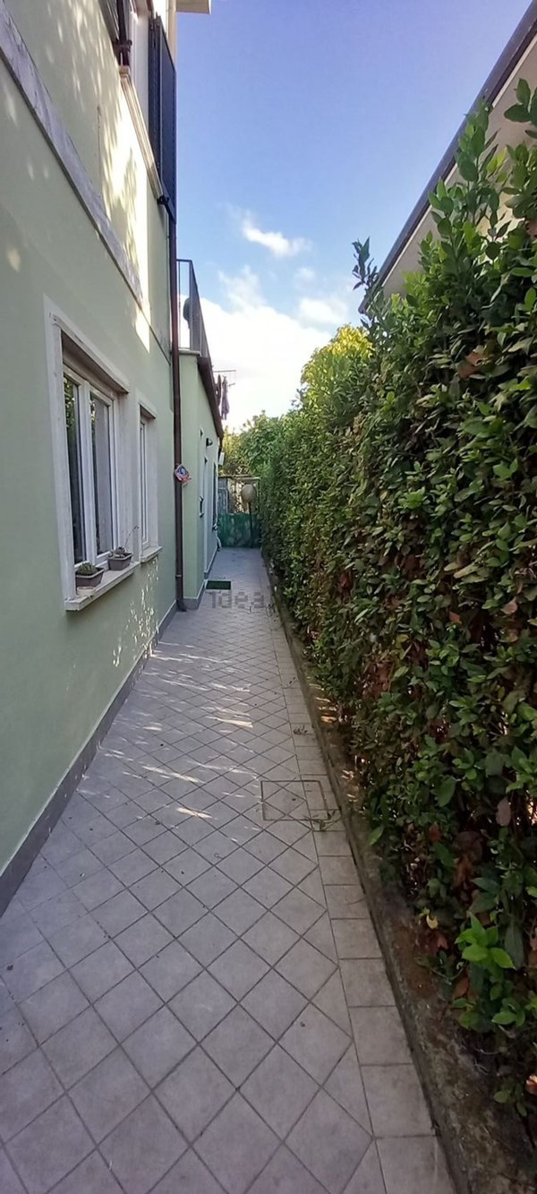 appartamento in affitto a Pietrasanta in zona Motrone