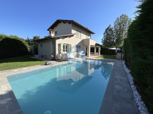 casa indipendente in affitto a Pietrasanta in zona Marina di Pietrasanta