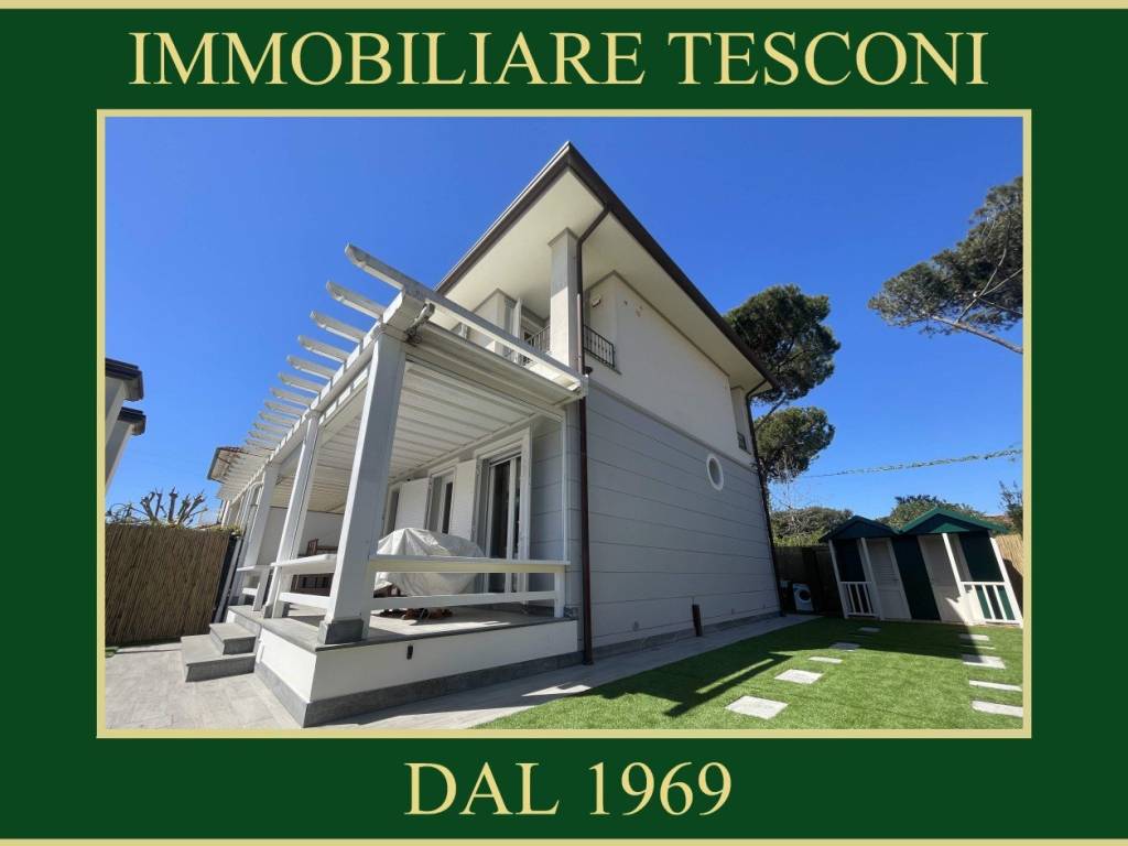 casa indipendente in affitto a Pietrasanta in zona Marina di Pietrasanta