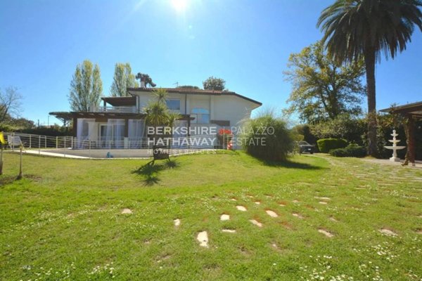 casa indipendente in affitto a Pietrasanta