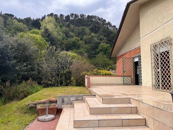 casa indipendente in affitto a Pietrasanta in zona Strettoia