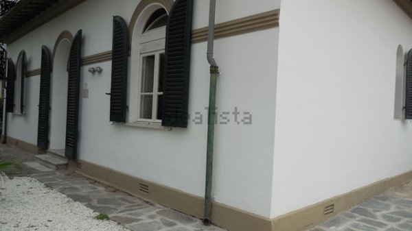 casa indipendente in affitto a Pietrasanta in zona Tonfano