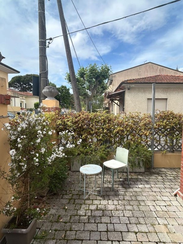 appartamento in affitto a Pietrasanta in zona Tonfano