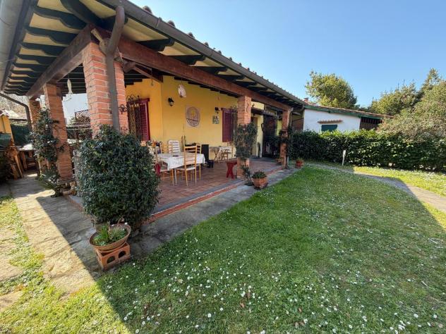 casa semindipendente in affitto a Pietrasanta in zona Focette