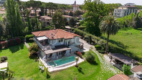 casa indipendente in affitto a Pietrasanta