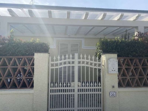 casa indipendente in affitto a Pietrasanta in zona Tonfano