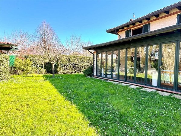 casa indipendente in affitto a Pietrasanta in zona Fiumetto