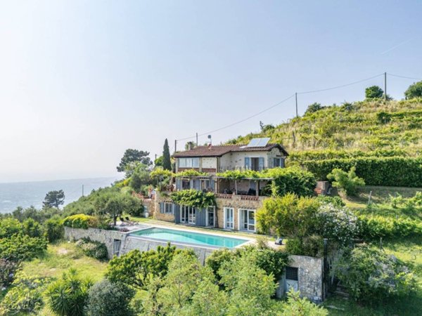 casa indipendente in affitto a Pietrasanta