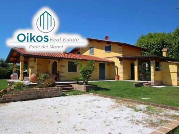 casa indipendente in affitto a Pietrasanta
